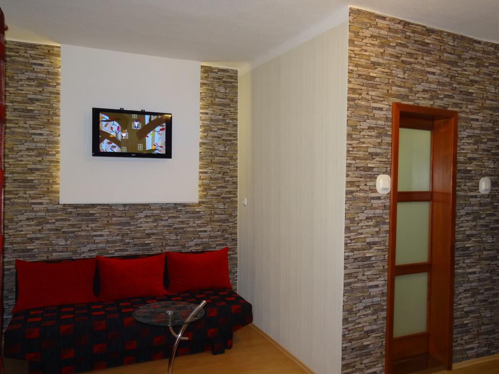 Fortuna Hotel Miskolc Exteriör bild