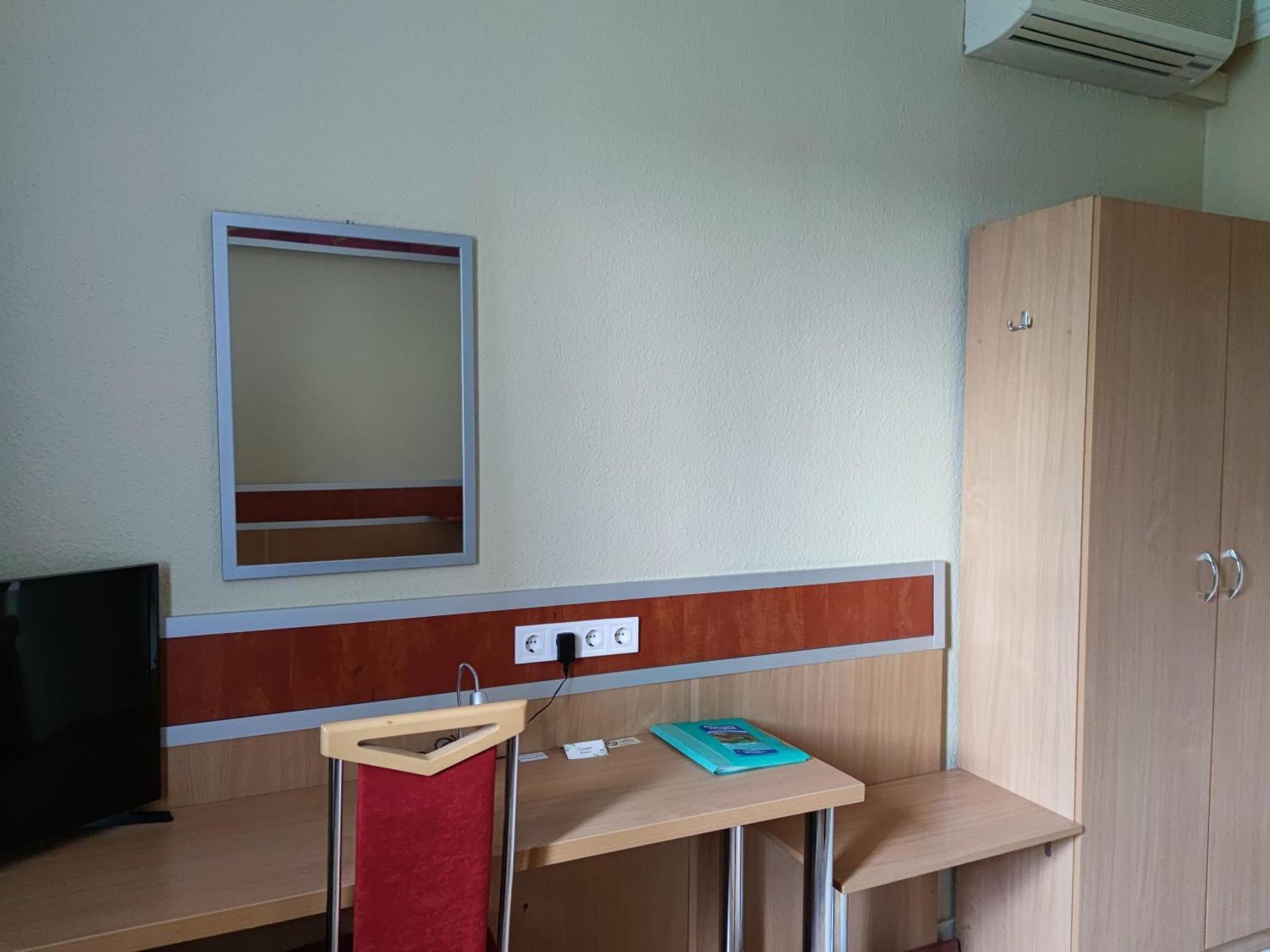 Fortuna Hotel Miskolc Exteriör bild